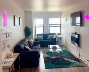 Luxury 3 bedroom home with fireplace & Lake view!